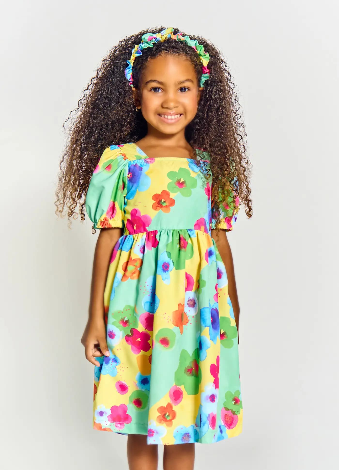 VESTIDO ALPHABETO AMARELO/VERDE EM TECIDO